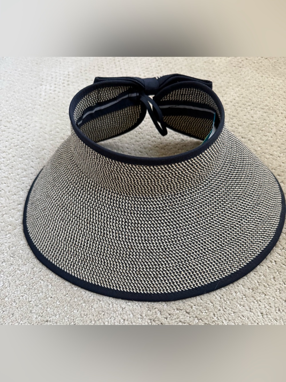 Sunday Afternoons Garden Visor Packable Sun Visor with Bow, Black/Tan One Size